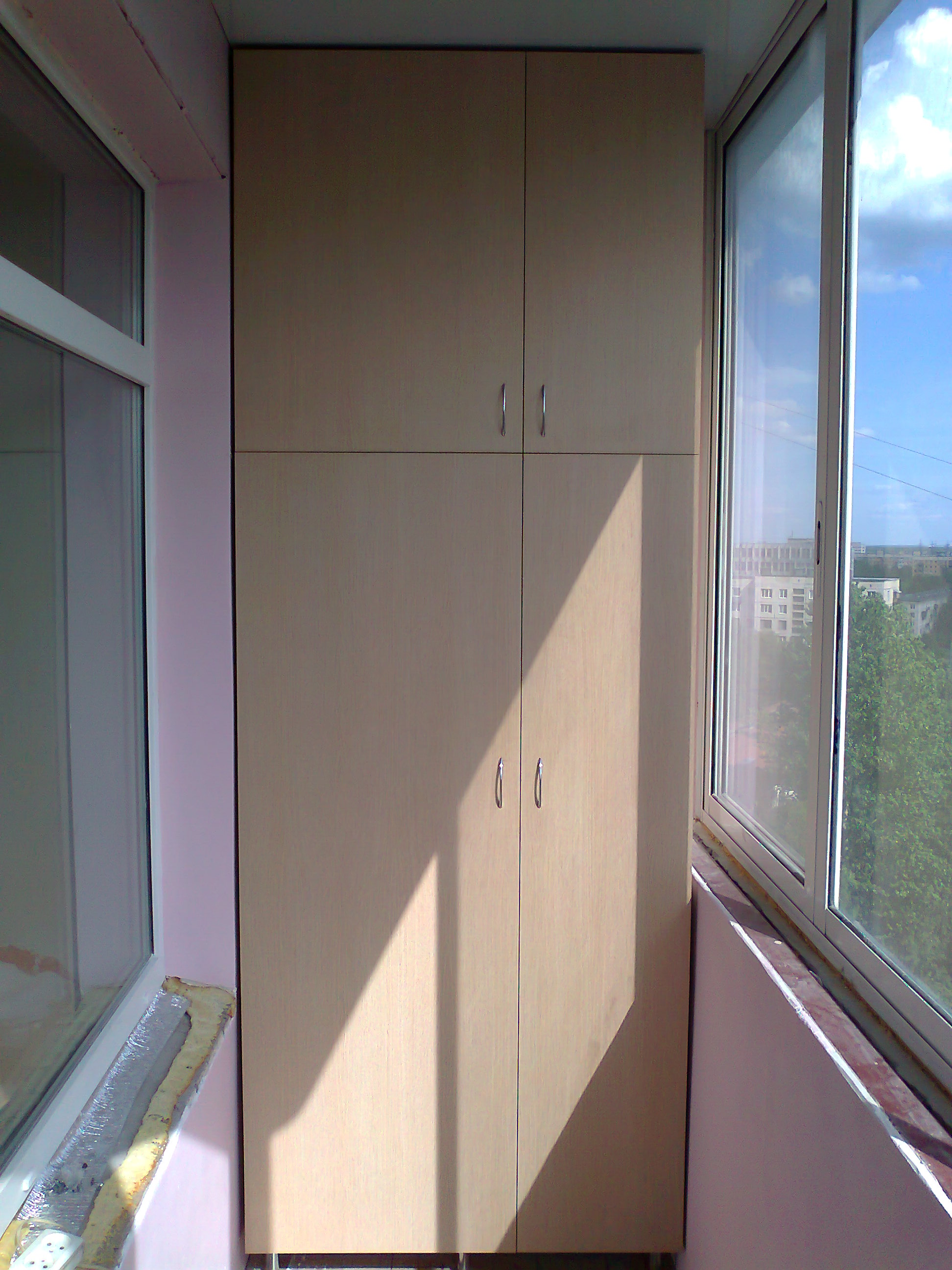 шкаф для балкона столплит